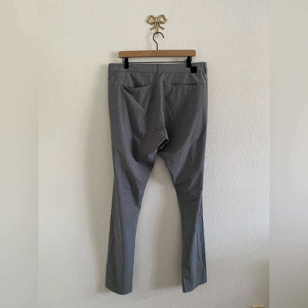 Vuori Men's Aim Chino Pants, Gray, Size 36, Stretch Performance Golf Active V431 - Picture 2 of 16